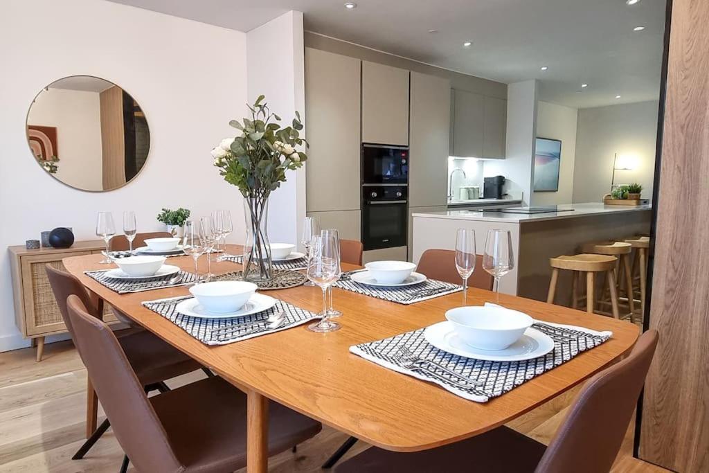 Stunning Luxury Townhouse In Centre Of Манчестер Экстерьер фото