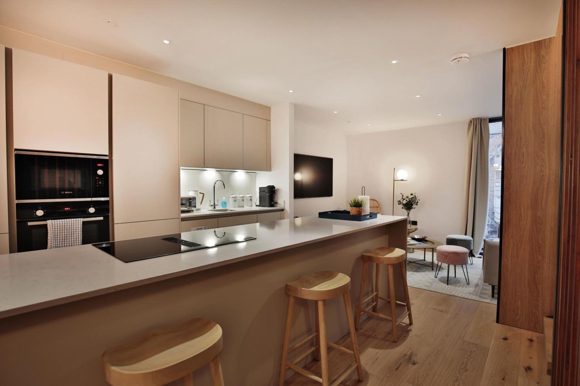 Stunning Luxury Townhouse In Centre Of Манчестер Экстерьер фото
