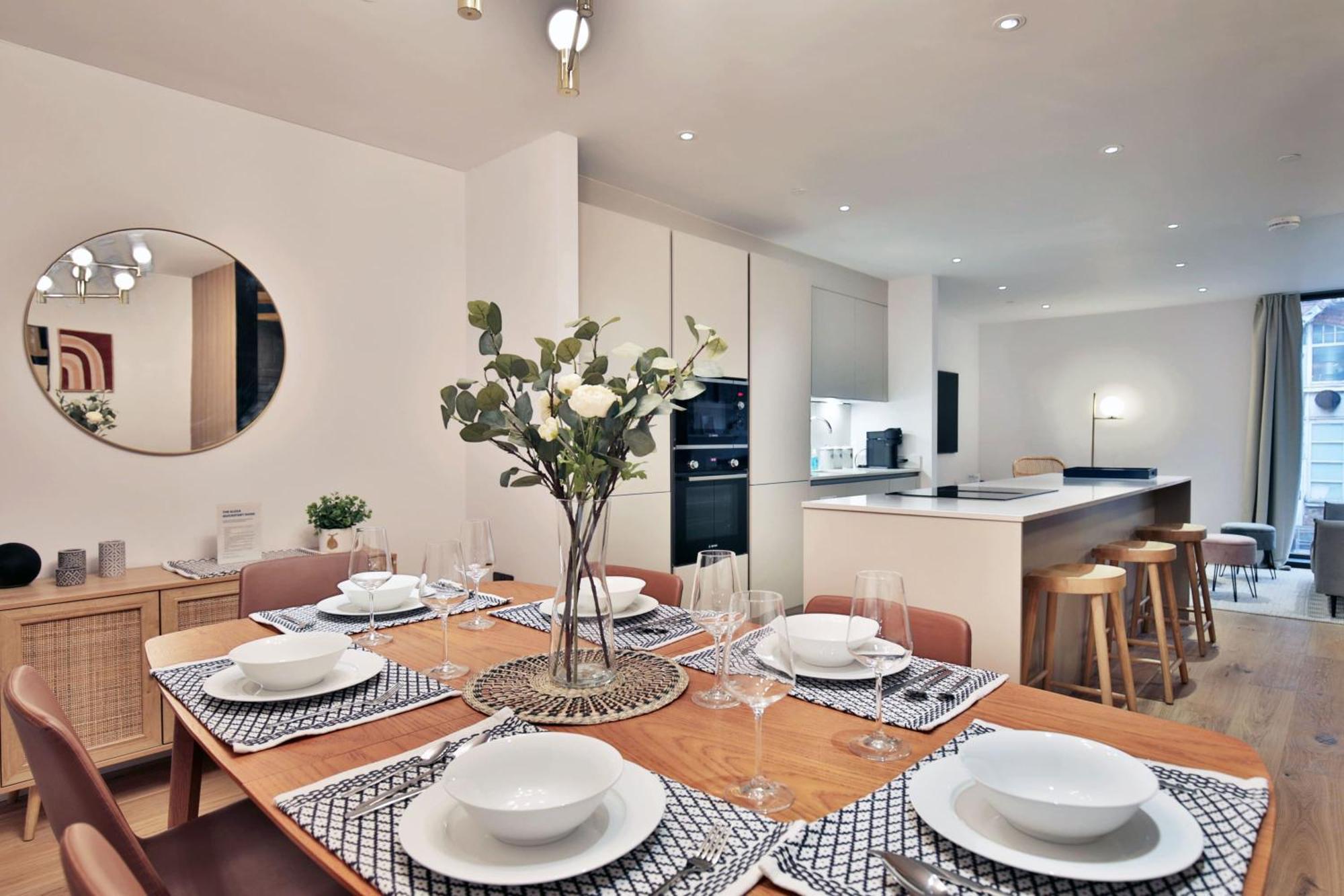 Stunning Luxury Townhouse In Centre Of Манчестер Экстерьер фото
